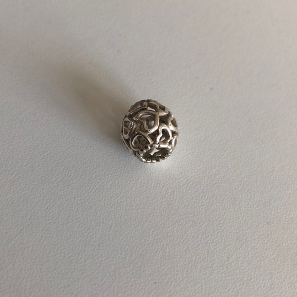 Pandora Circle Charm - Picture 2 of 3